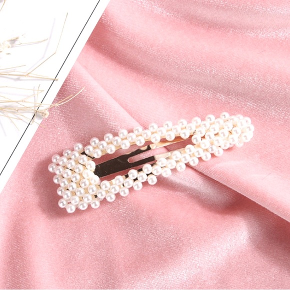 BUNDLE DEAL❗️3 Pack Pearl Hair Clips/ GOLD BANGLE BRACELET - Picture 4 of 8